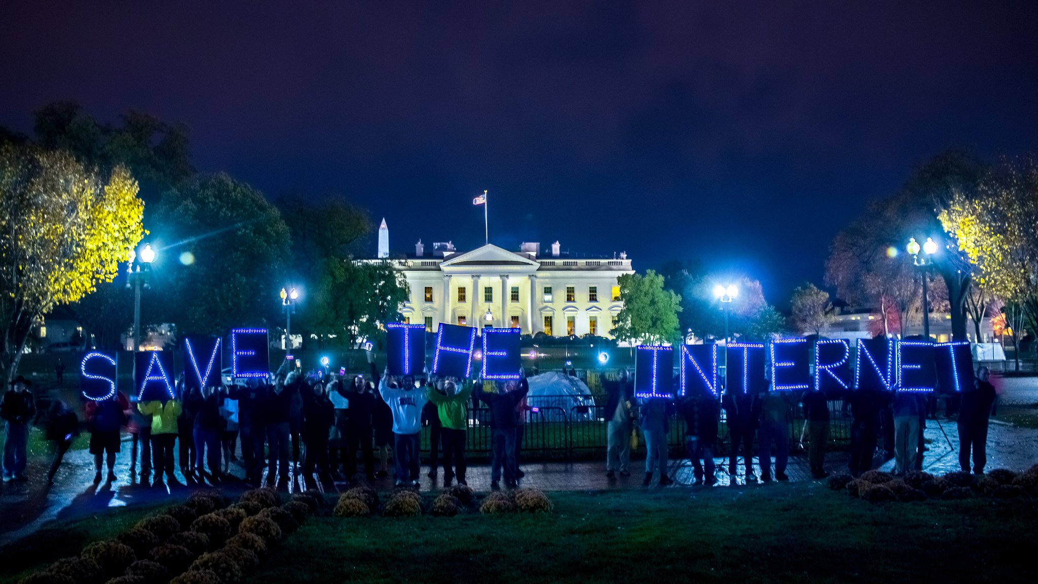 Protest at the White House in defense of Net Neutrality. Credit: Electronic Frontier Foundation