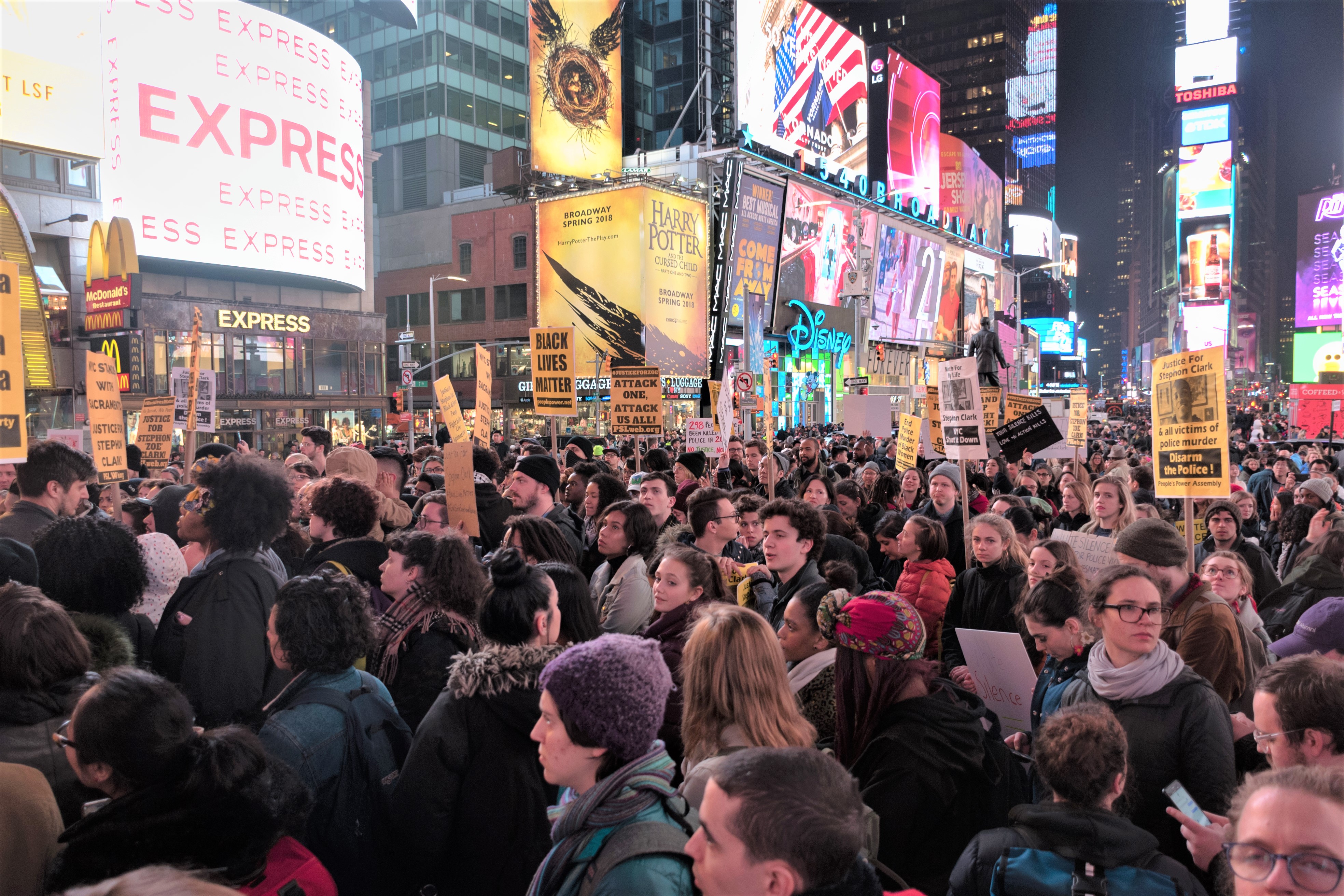 Demonstrators at Times Square. Liberation photo: Vincent Tsai.
