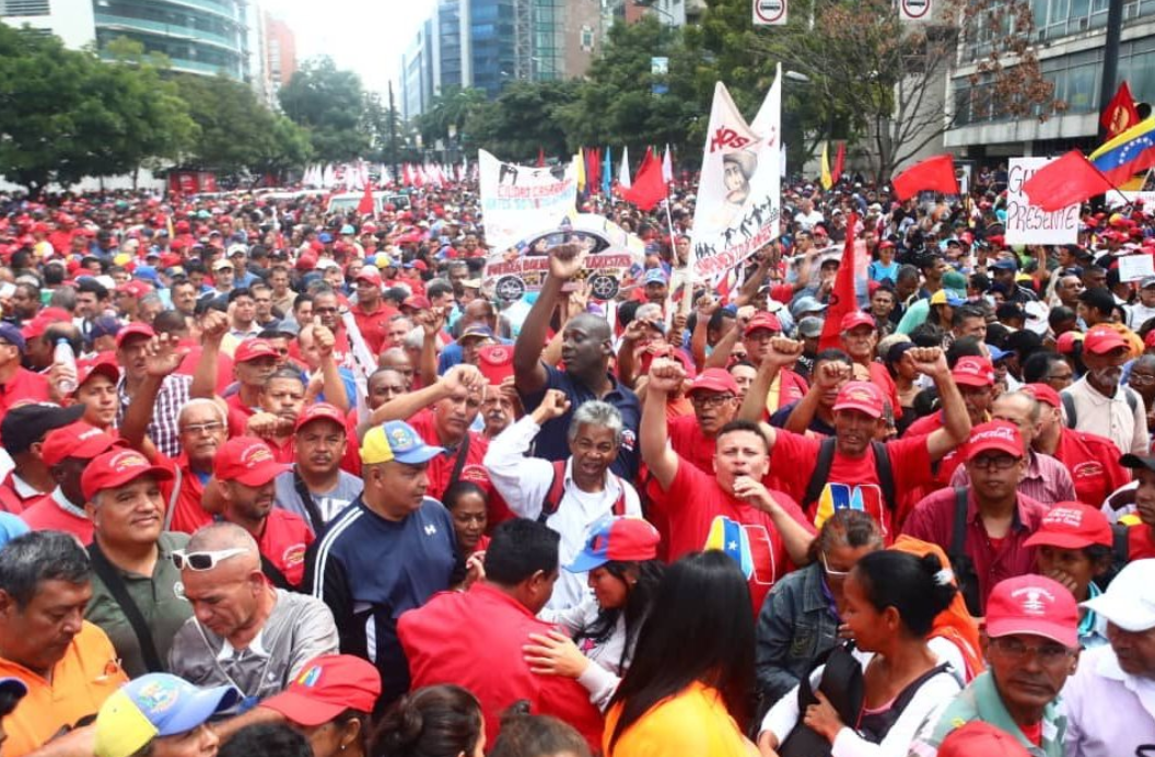 (Foto: Telesur, Chavistas en Caracas protestan en apoyo de Maduro)