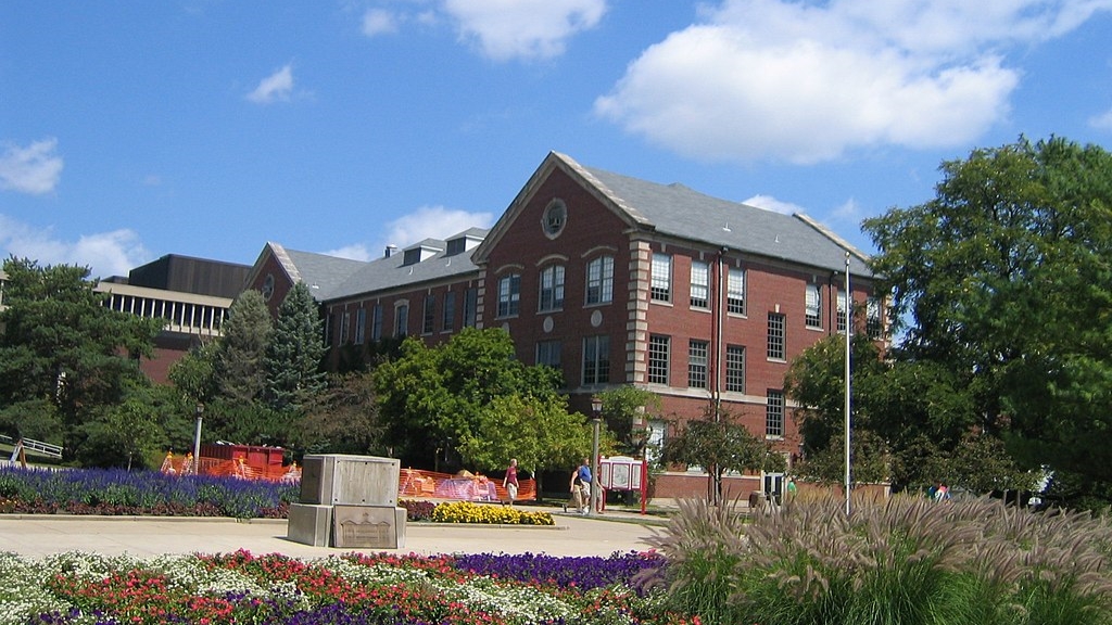 Illinois State University at Bloomington, Illinois, main quadrangle. Photo credit: Grahamalonian (CC BY-SA 3.0)
