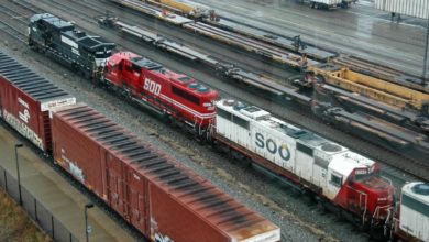 Diesel locomotives at Queensgate Yard, Cincinnati. Photo credit: James St. John (CC BY-SA 2.0)